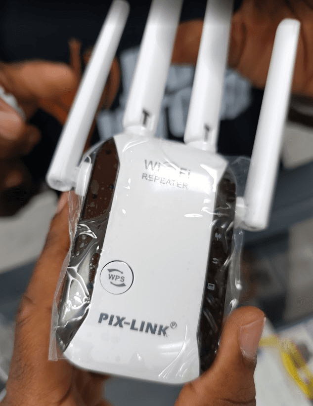 PIX-LINK Wi-Fi Repeater WPS — vue avant 4 antennes